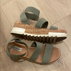 Steve Madden Green Sandals Stylish Comfort